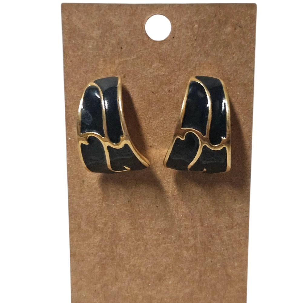 Green & Gold Enamel Wave Hoop Earrings – Retro Statement Design